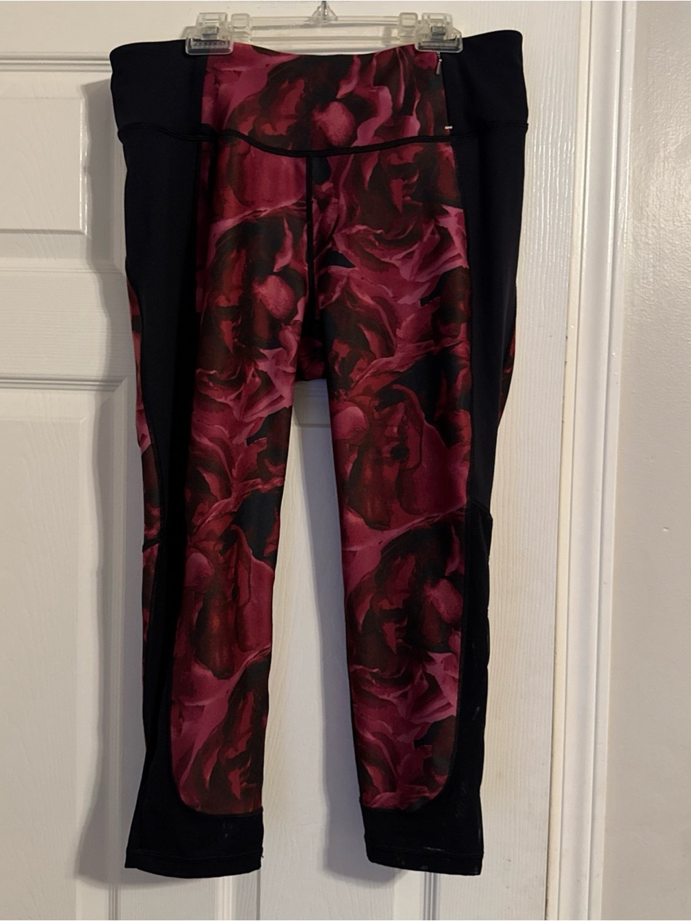 Women's Floral Maroon & Black Leggings